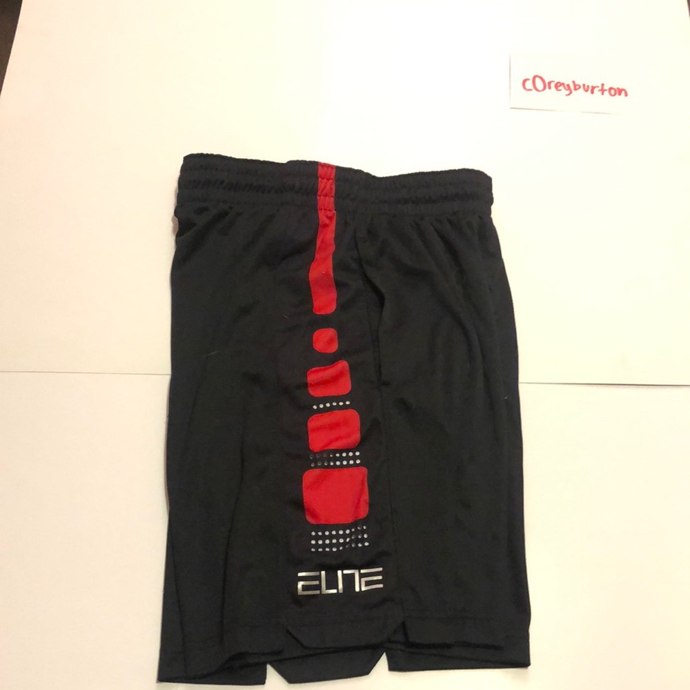 Kids small Nike elite shorts